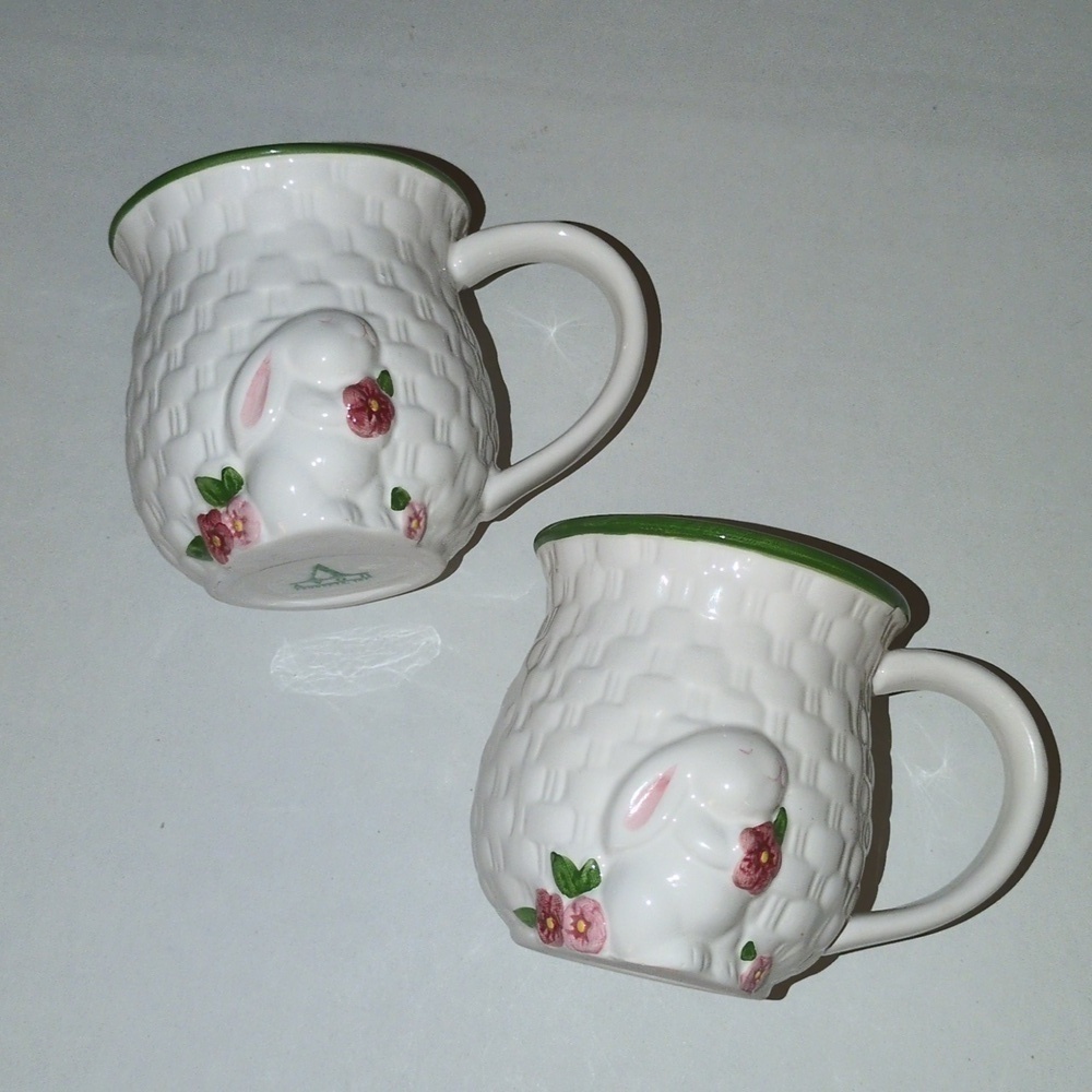AVON BUNNY COLLECTION MUG SET OF 2